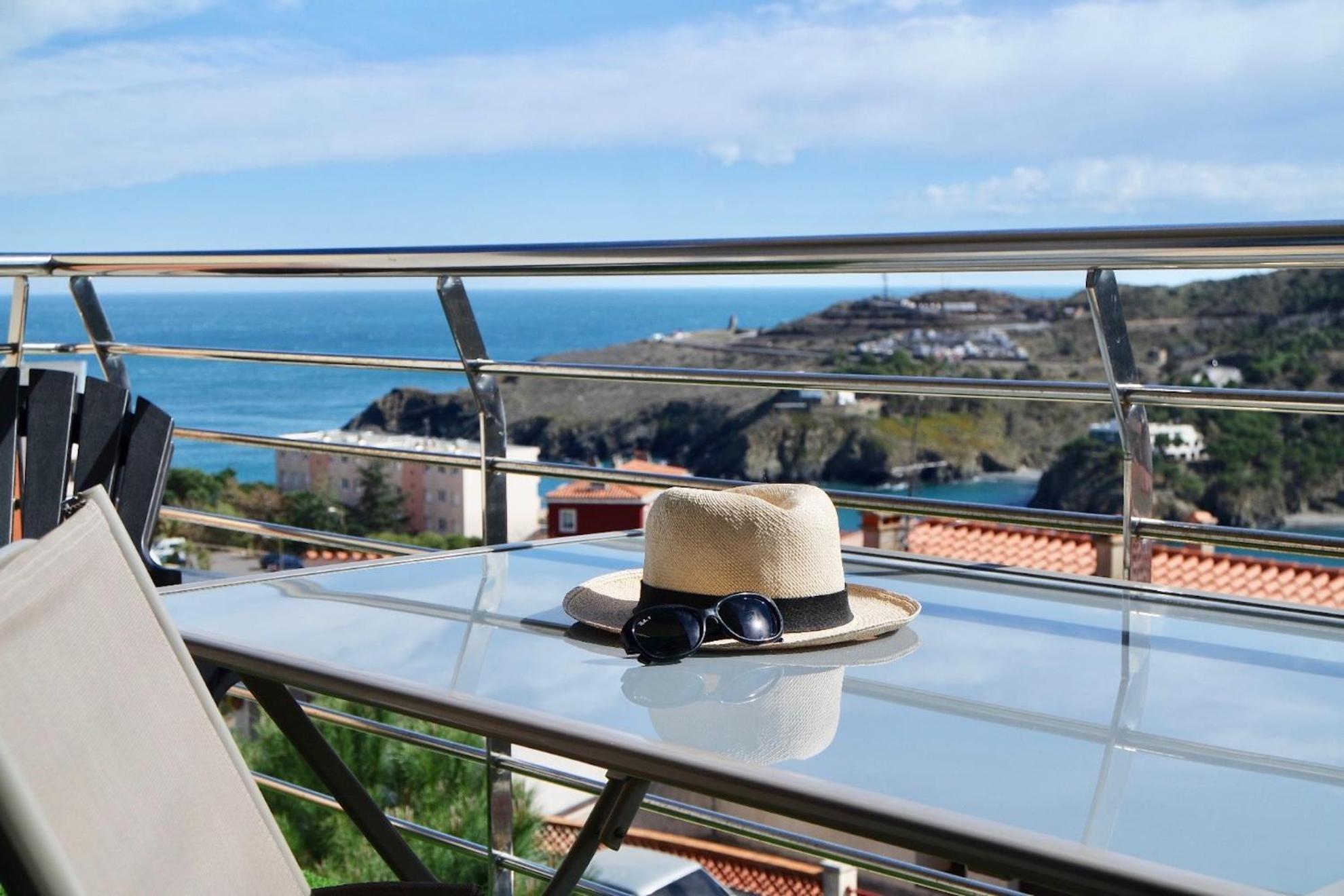 Residence Costa Vermella, Vue Mer Et Montagne Au Calme Cerbère Exterior foto